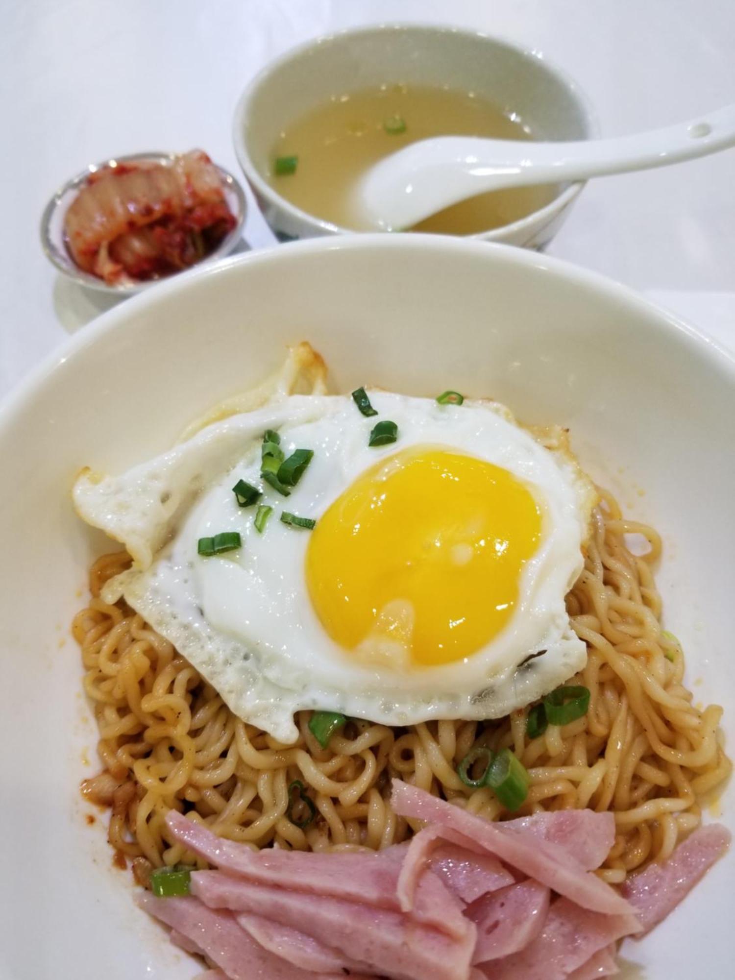 Hotel Americano Garapan Ngoại thất bức ảnh