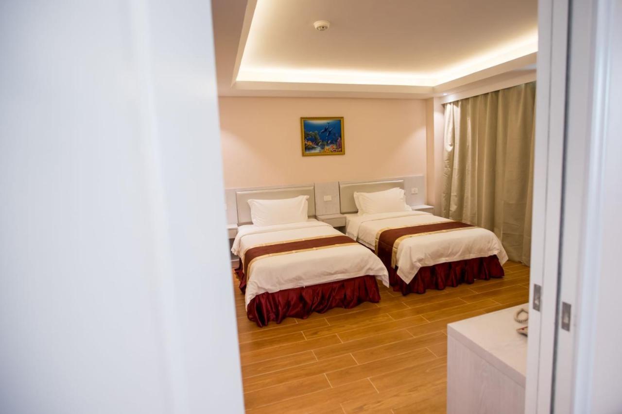 Hotel Americano Garapan Ngoại thất bức ảnh